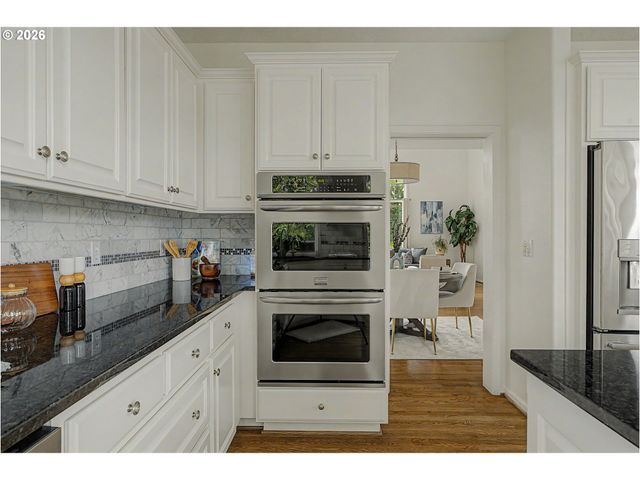 9921 Nw MARING Dr, Portland, OR 97229