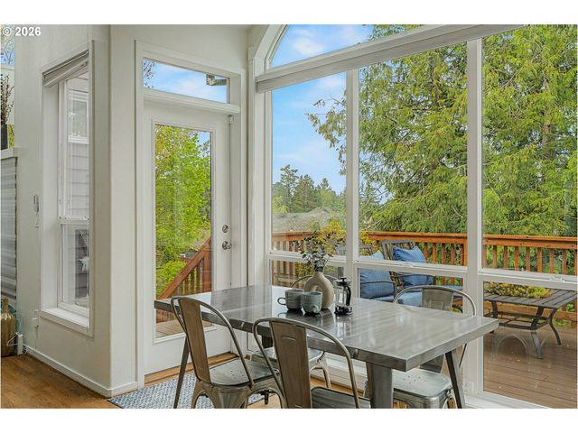 9921 Nw MARING Dr, Portland, OR 97229