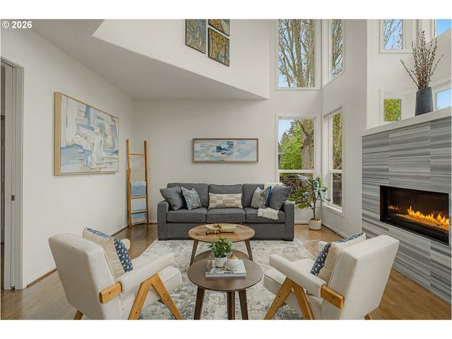 9921 Nw MARING Dr, Portland, OR 97229