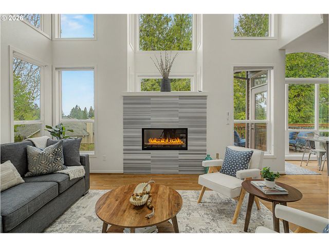 9921 Nw MARING Dr, Portland, OR 97229