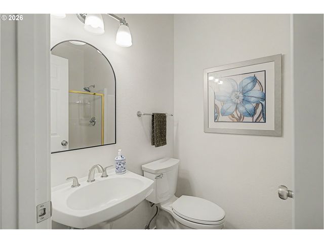 9921 Nw MARING Dr, Portland, OR 97229