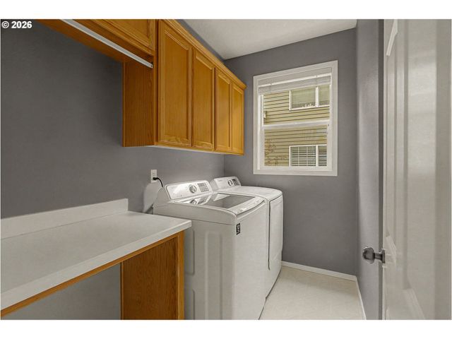 9921 Nw MARING Dr, Portland, OR 97229