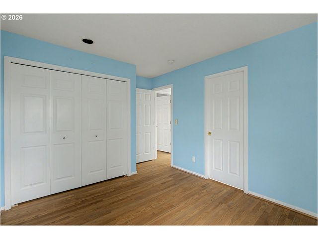 9921 Nw MARING Dr, Portland, OR 97229