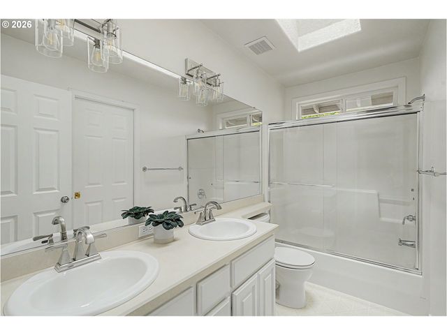 9921 Nw MARING Dr, Portland, OR 97229