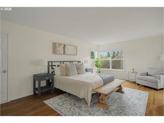 9921 Nw MARING Dr, Portland, OR 97229