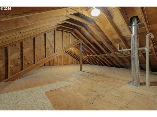 9921 Nw MARING Dr, Portland, OR 97229