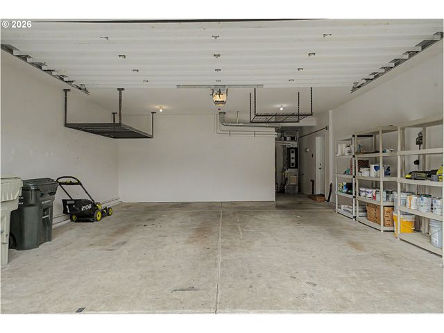 9921 Nw MARING Dr, Portland, OR 97229