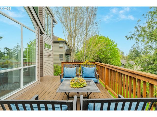 9921 Nw MARING Dr, Portland, OR 97229