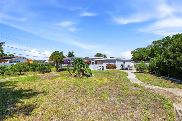 7502 W JEAN STREET, Tampa, FL 33615