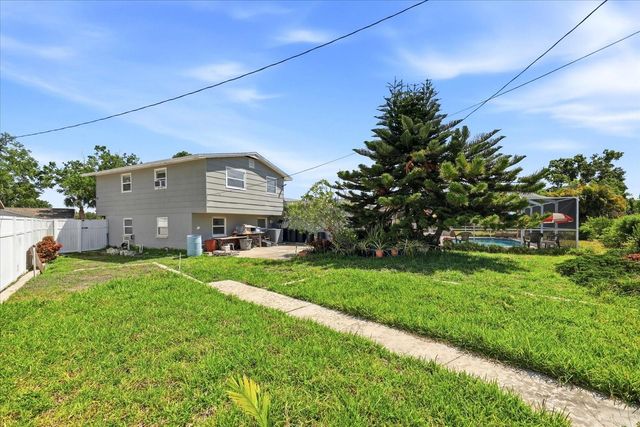 7502 W JEAN STREET, Tampa, FL 33615