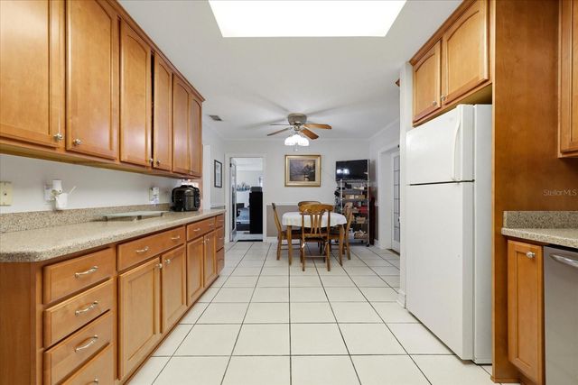 7502 W JEAN STREET, Tampa, FL 33615