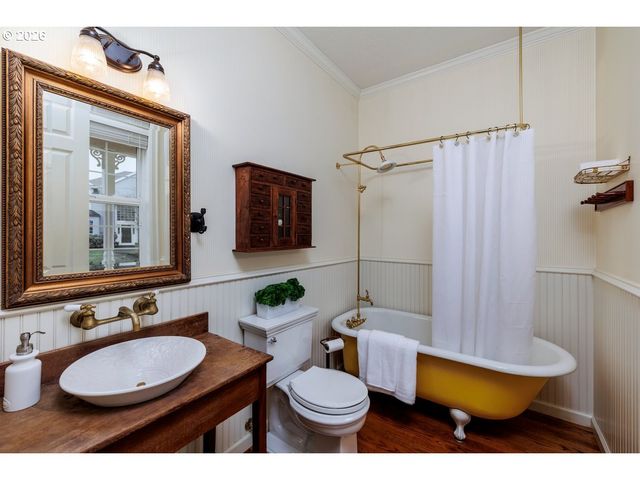 1320 Nw PARK RIDGE Ln, Portland, OR 97229