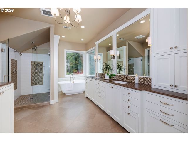 1320 Nw PARK RIDGE Ln, Portland, OR 97229