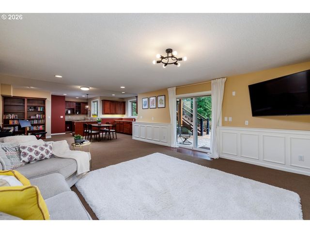 1320 Nw PARK RIDGE Ln, Portland, OR 97229