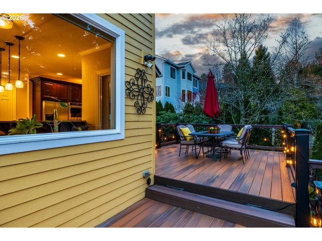 1320 Nw PARK RIDGE Ln, Portland, OR 97229