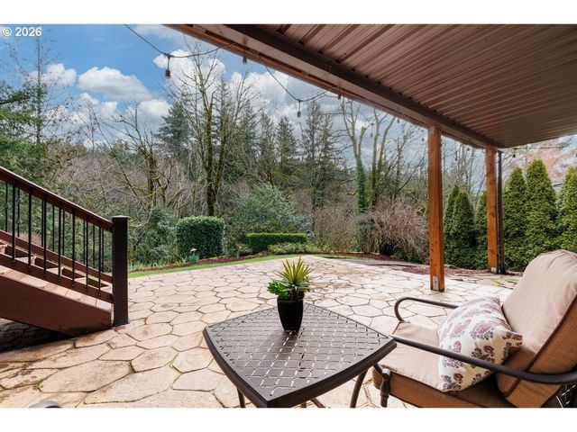 1320 Nw PARK RIDGE Ln, Portland, OR 97229