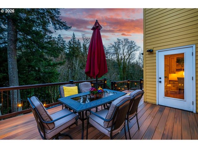 1320 Nw PARK RIDGE Ln, Portland, OR 97229