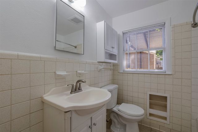 3931 Dexter Avenue, Fort Worth, TX 76107