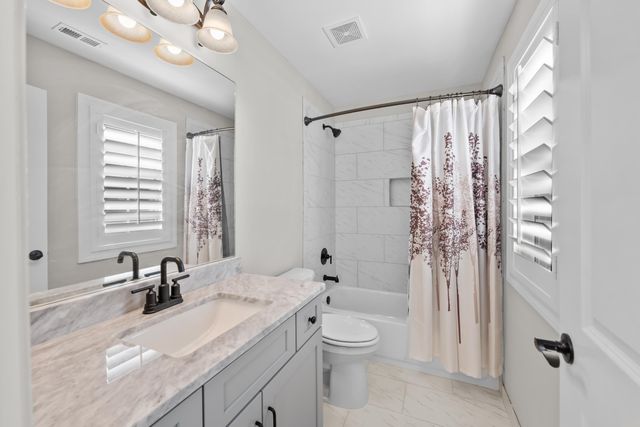 4916 MAPLE WALK DR, Lakeland, TN 38002