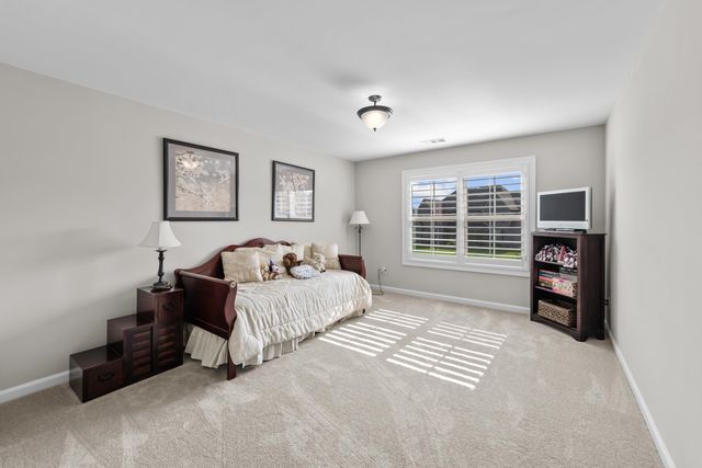 4916 MAPLE WALK DR, Lakeland, TN 38002