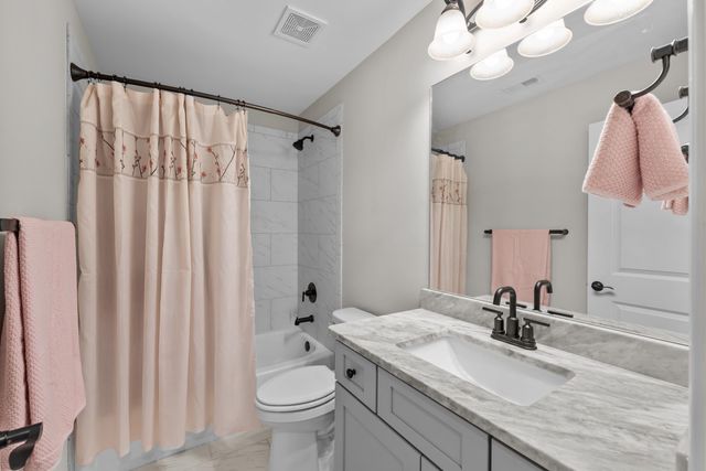 4916 MAPLE WALK DR, Lakeland, TN 38002