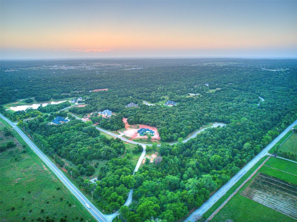 7000 Split Fence Lane, Edmond, OK 73034