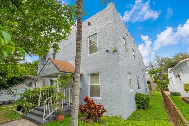 285 NW 44th St 3, Miami, FL 33127