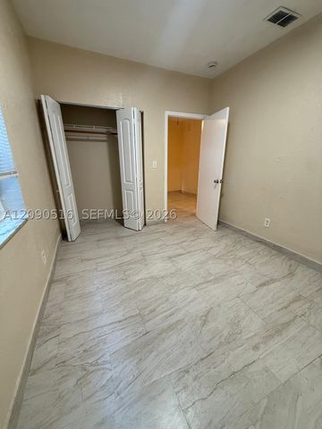 285 NW 44th St 3, Miami, FL 33127