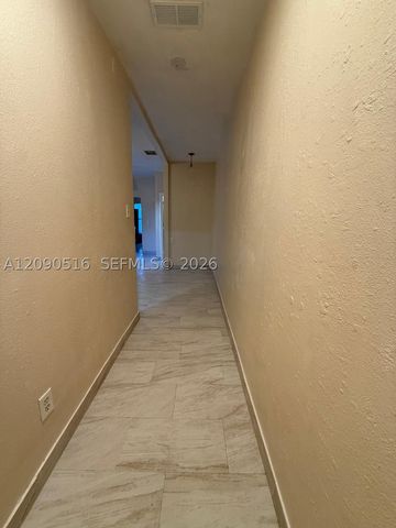 285 NW 44th St 3, Miami, FL 33127