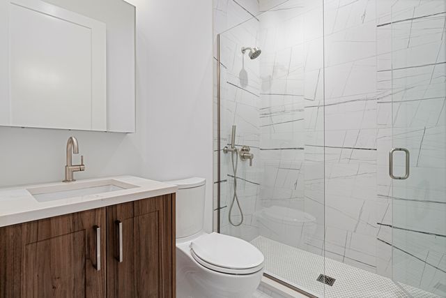 1340 W Chestnut Street 401, Chicago, IL 60642