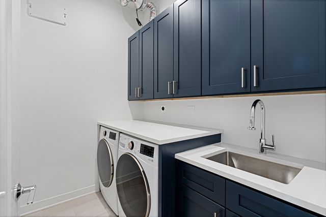 1340 W Chestnut Street 401, Chicago, IL 60642