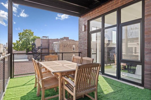 1340 W Chestnut Street 401, Chicago, IL 60642