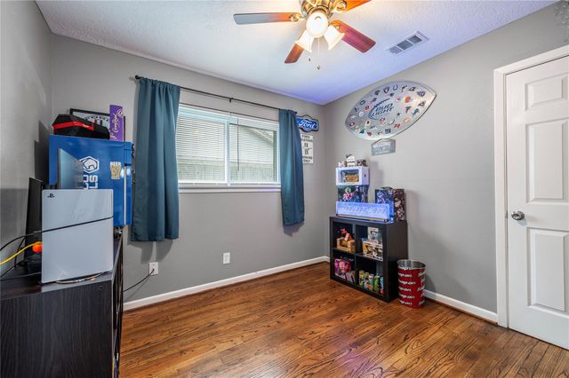 2409 Raspberry Lane, Pasadena, TX 77502