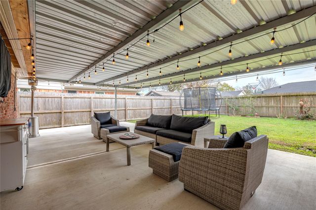 2409 Raspberry Lane, Pasadena, TX 77502