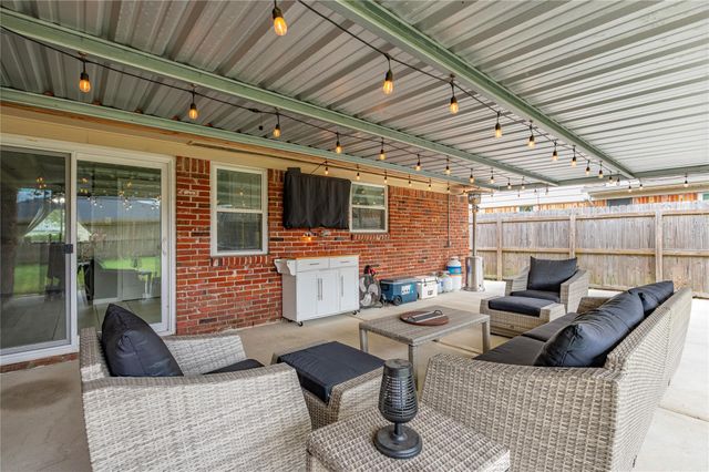 2409 Raspberry Lane, Pasadena, TX 77502