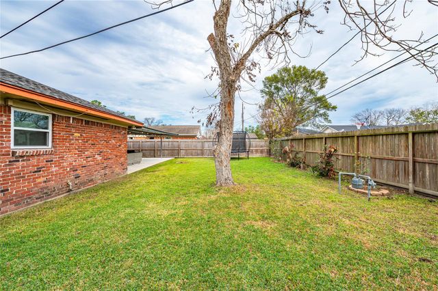 2409 Raspberry Lane, Pasadena, TX 77502