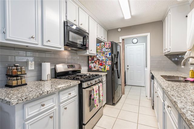 2409 Raspberry Lane, Pasadena, TX 77502