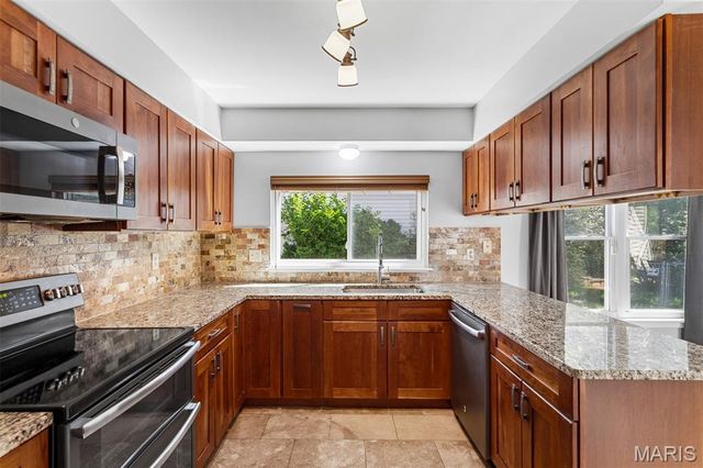 16448 Green Pines Drive, Wildwood, MO 63011
