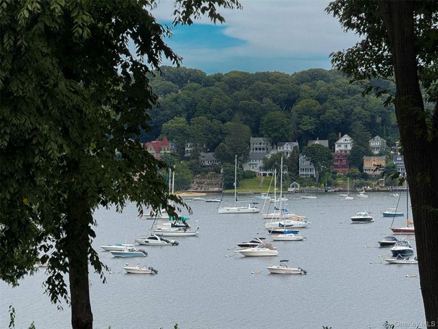 23 Beach Plum Drive, Centerport, NY 11721