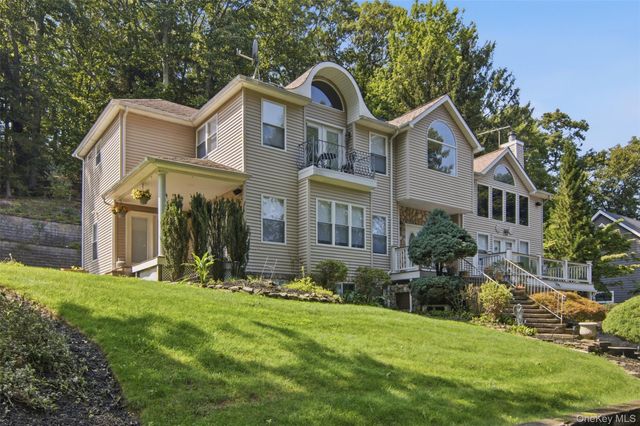 23 Beach Plum Drive, Centerport, NY 11721