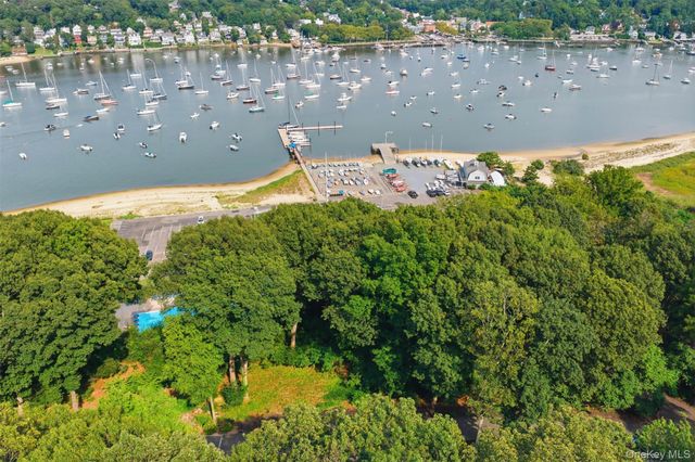 23 Beach Plum Drive, Centerport, NY 11721