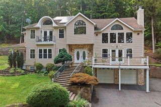 23 Beach Plum Drive, Centerport, NY 11721