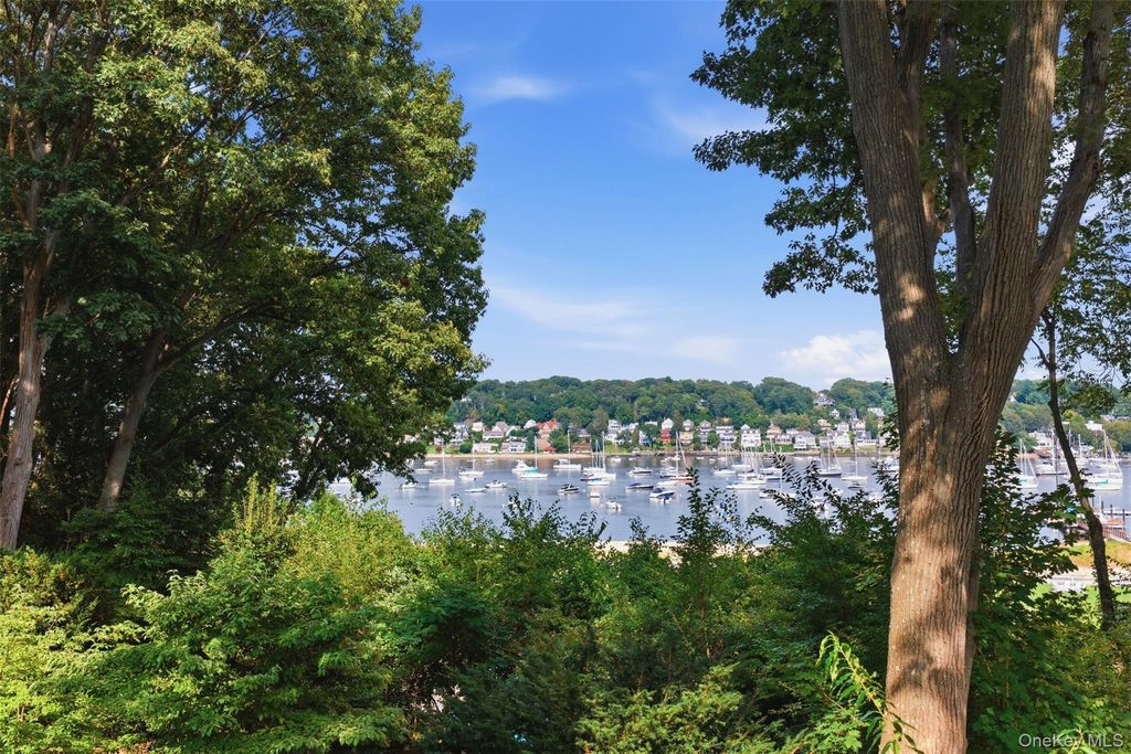 23 Beach Plum Drive, Centerport, NY 11721 — photo 5