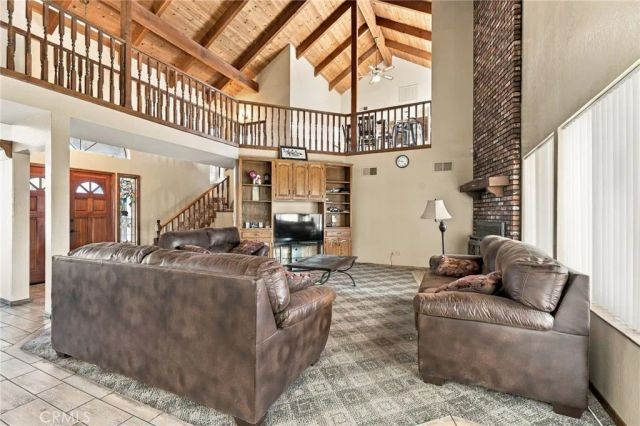 662 S Boyd, Kerman, CA 93630