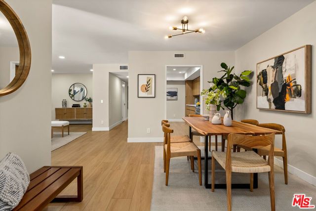 4542 Willis Avenue 206, Sherman Oaks, CA 91403