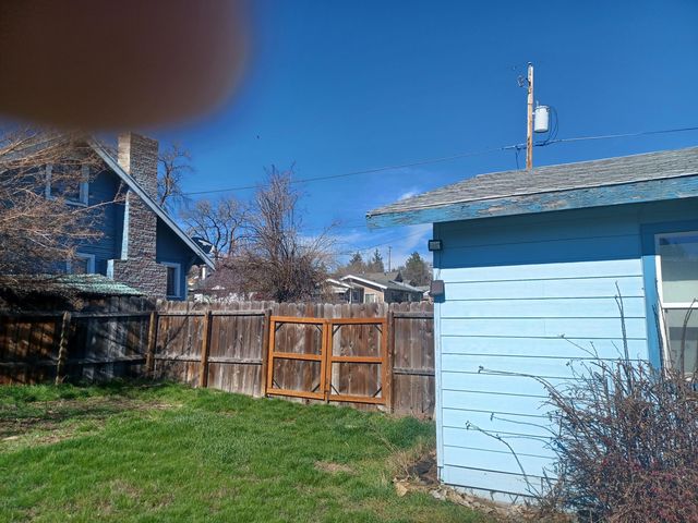 806 N 2nd Street, Klamath Falls, OR 97601