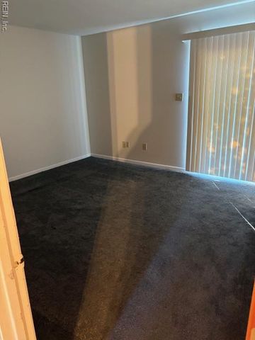 121 Parkway DR, Hampton, VA 23669