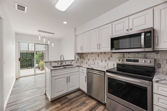 17910 Windflower Way 2204, Dallas, TX 75252