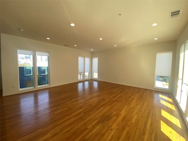 1505 S Akard Street 101, Dallas, TX 75215