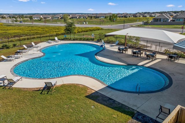 120 Periwinkle LN, Bastrop, TX 78602